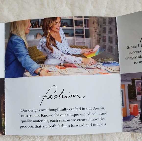 Kendra Scott Raquel ribbon earrings with rhinestones - Picture 5 of 8